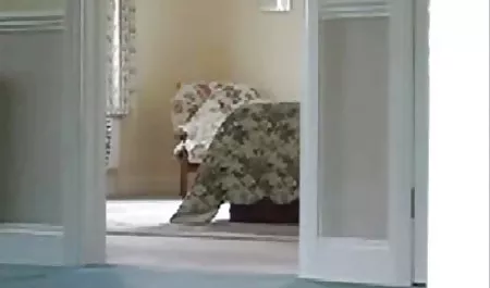 તેમણે sucks આ pussy એક નશામાં પર શેરી