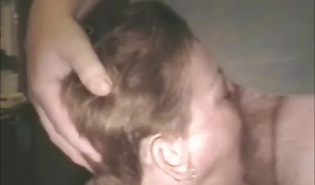 ભારે facefuck સાથે સેક્સ માટે તરસવુ